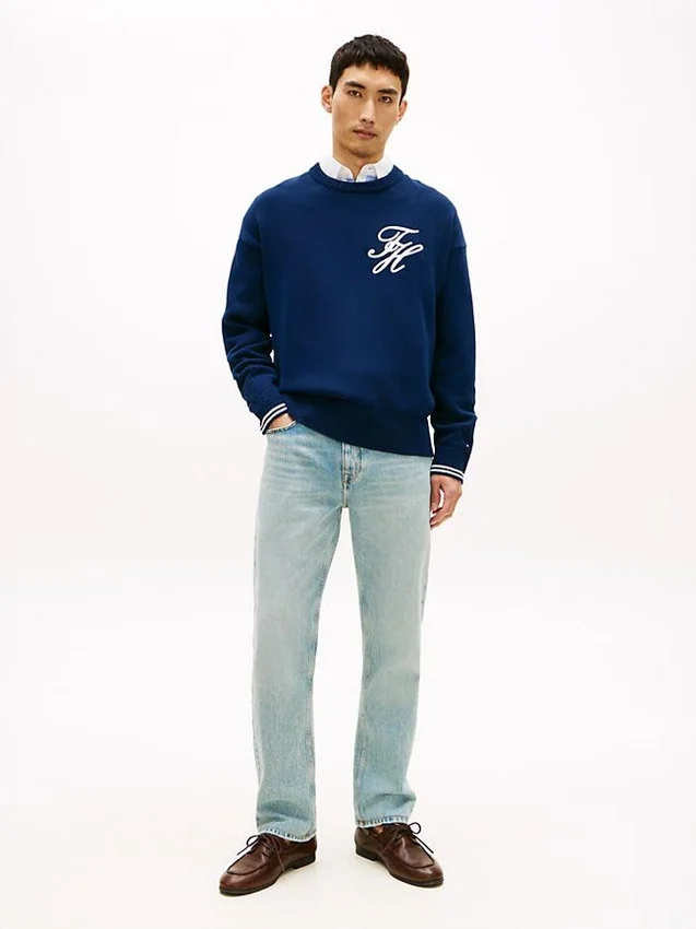 Distressed Regular Straight Jean Distressed Regular Straight Jean