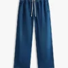 Lightweight Wide Leg Pull-On Jean