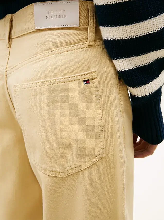 Mid-Rise Barrel Jean Mid-Rise Barrel Jean