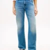 Mid-Rise Loose Straight Jean