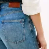 Mid-Rise Loose Straight Jean