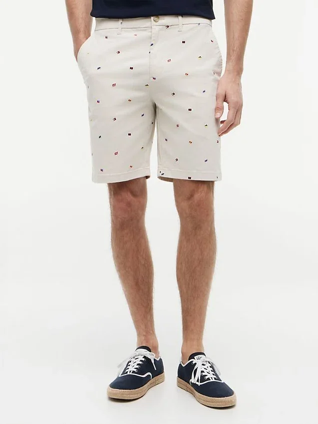 Regular Fit 9″ Sailing Flag Print Short Regular Fit 9″ Sailing Flag Print Short