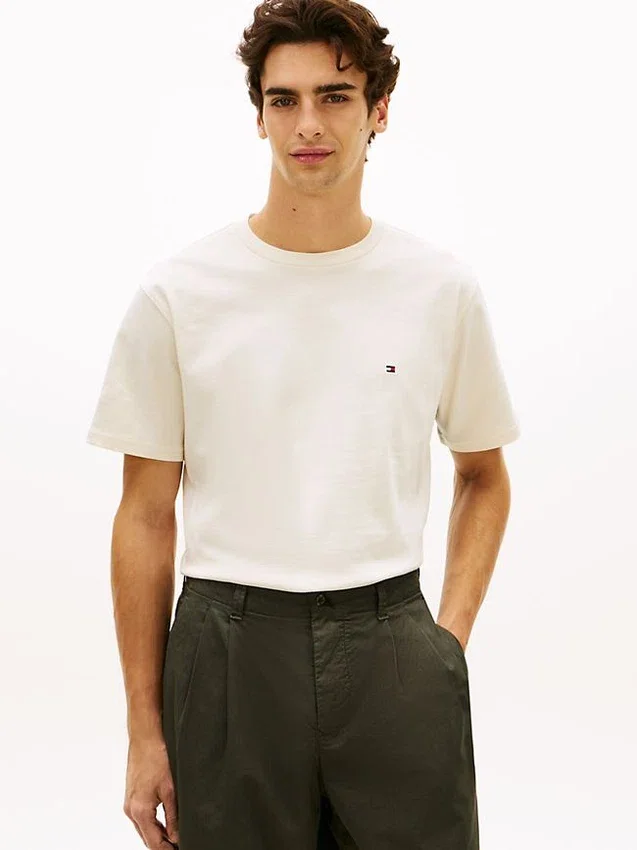 Relaxed Fit Back Flag Logo T-Shirt Relaxed Fit Back Flag Logo T-Shirt