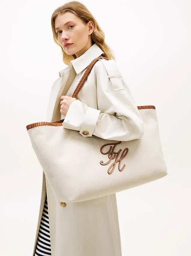 Script Monogram Linen Maxi Tote Script Monogram Linen Maxi Tote