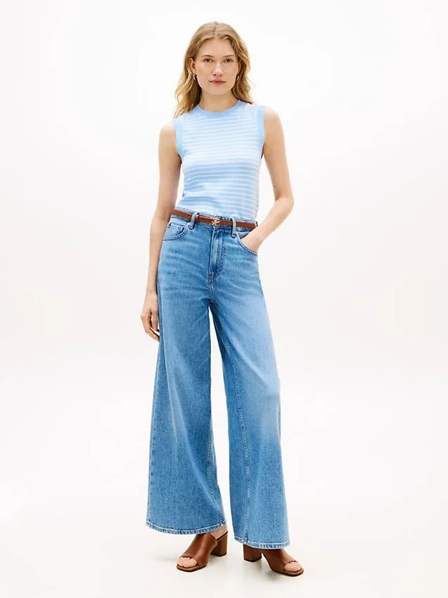 Sleeveless Crewneck Sweater Sleeveless Crewneck Sweater