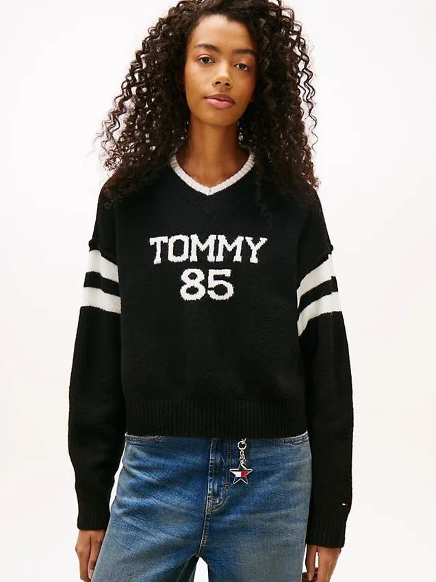 Tommy Jeans 85 Varsity V-Neck Sweater Tommy Jeans 85 Varsity V-Neck Sweater