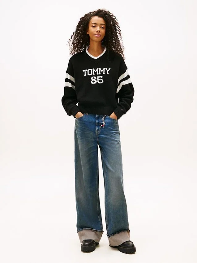 Tommy Jeans 85 Varsity V-Neck Sweater Tommy Jeans 85 Varsity V-Neck Sweater