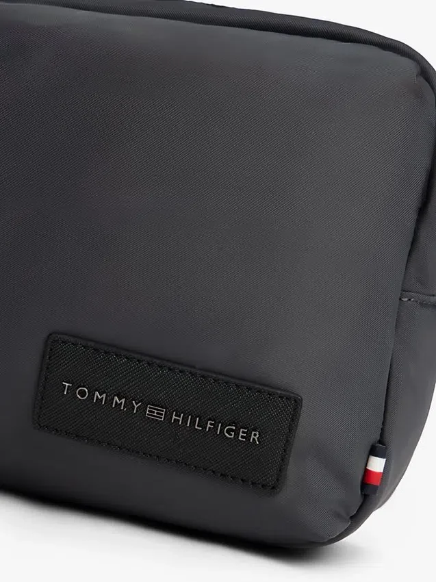 Water-Resistant Toiletry Bag Water-Resistant Toiletry Bag